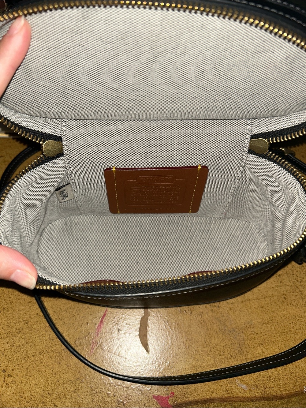 Coach Trail Bag Black Leather Crossbody with Gold Hardware - Picture 3 of 8